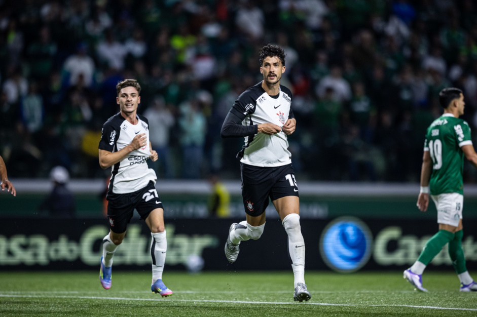 Gustavo Henrique comemorando gol durante o D�rbi no Allianz Parque pela Copa do Brasil