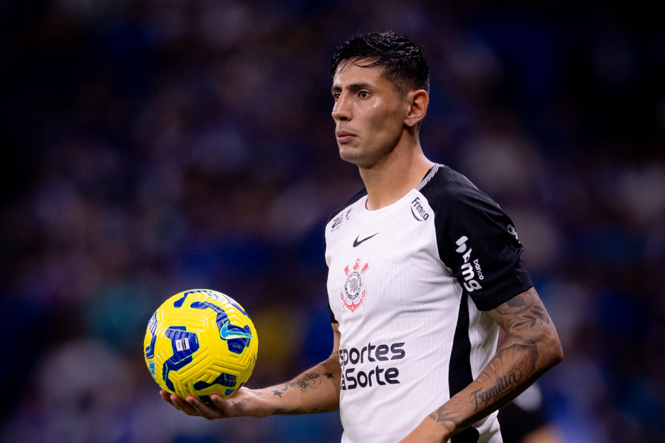 Fabrizio Angileri durante decisão do Corinthians contra o Cruzeiro