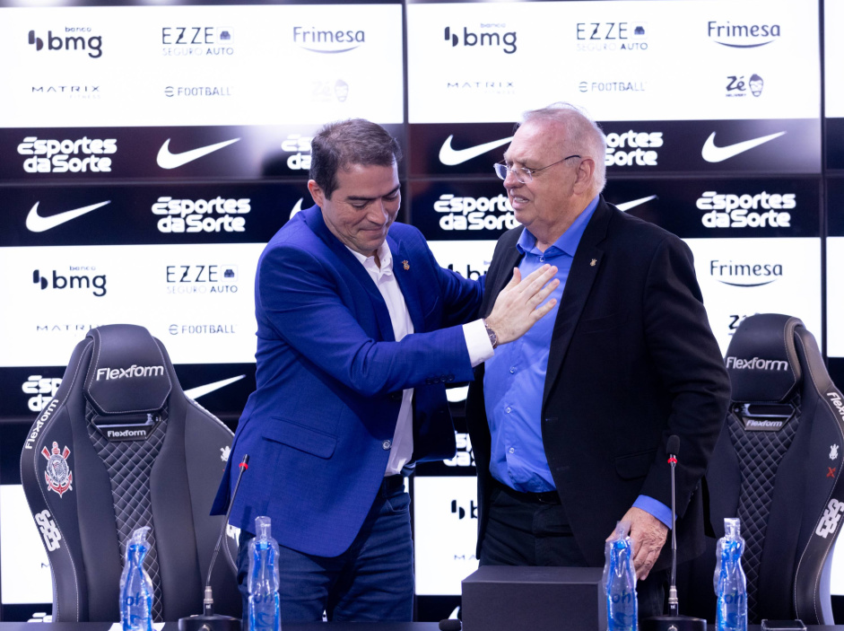 Corinthians termina a janela com mais que o triplo de contratações que em 2025 com Marcelo Paz