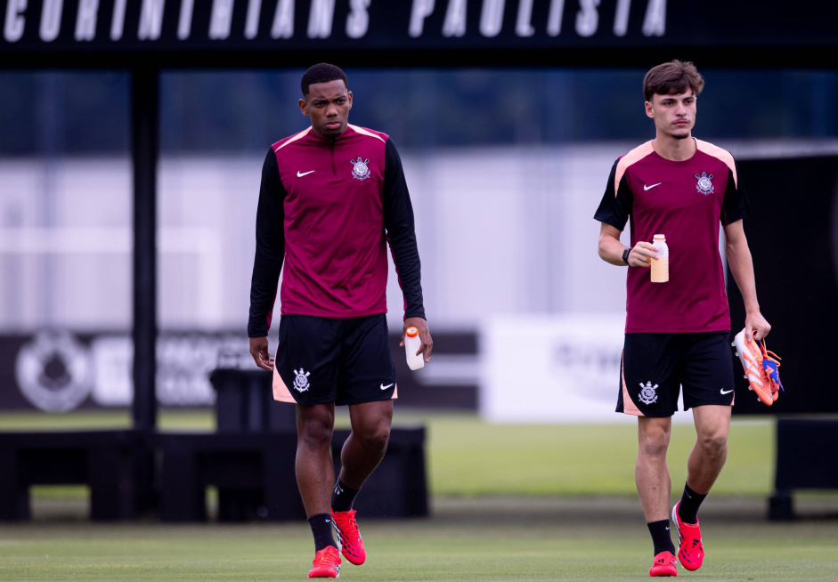 André Luiz e Breno Bidon durante treino do Corinthians