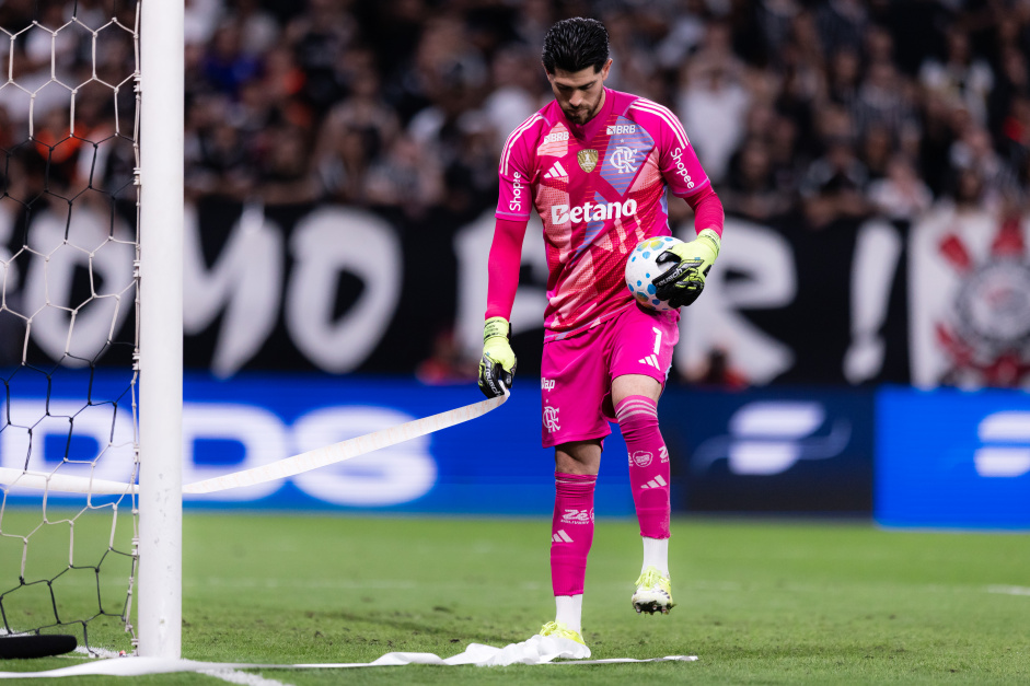 Goleiro do Flamengo compara time de Jardim e Filipe Luís após empate!